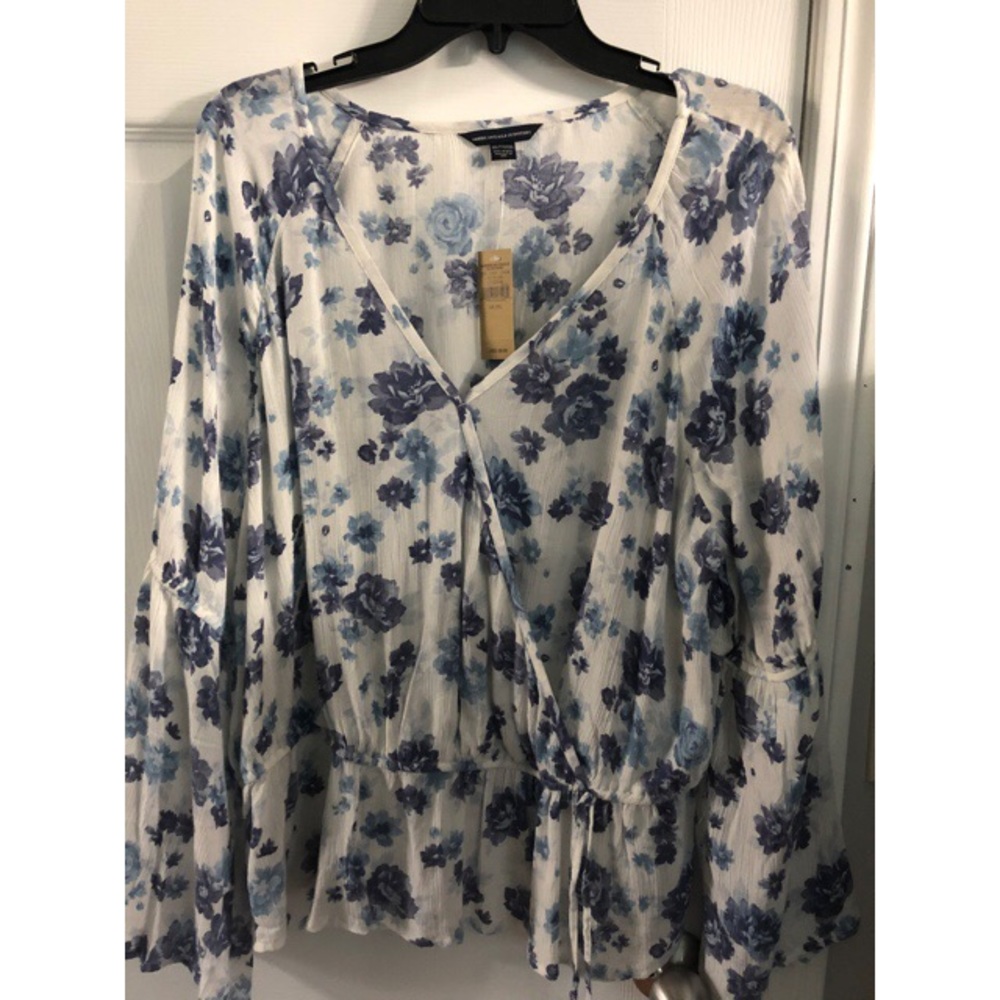 American Eagle Top size XXL NWT